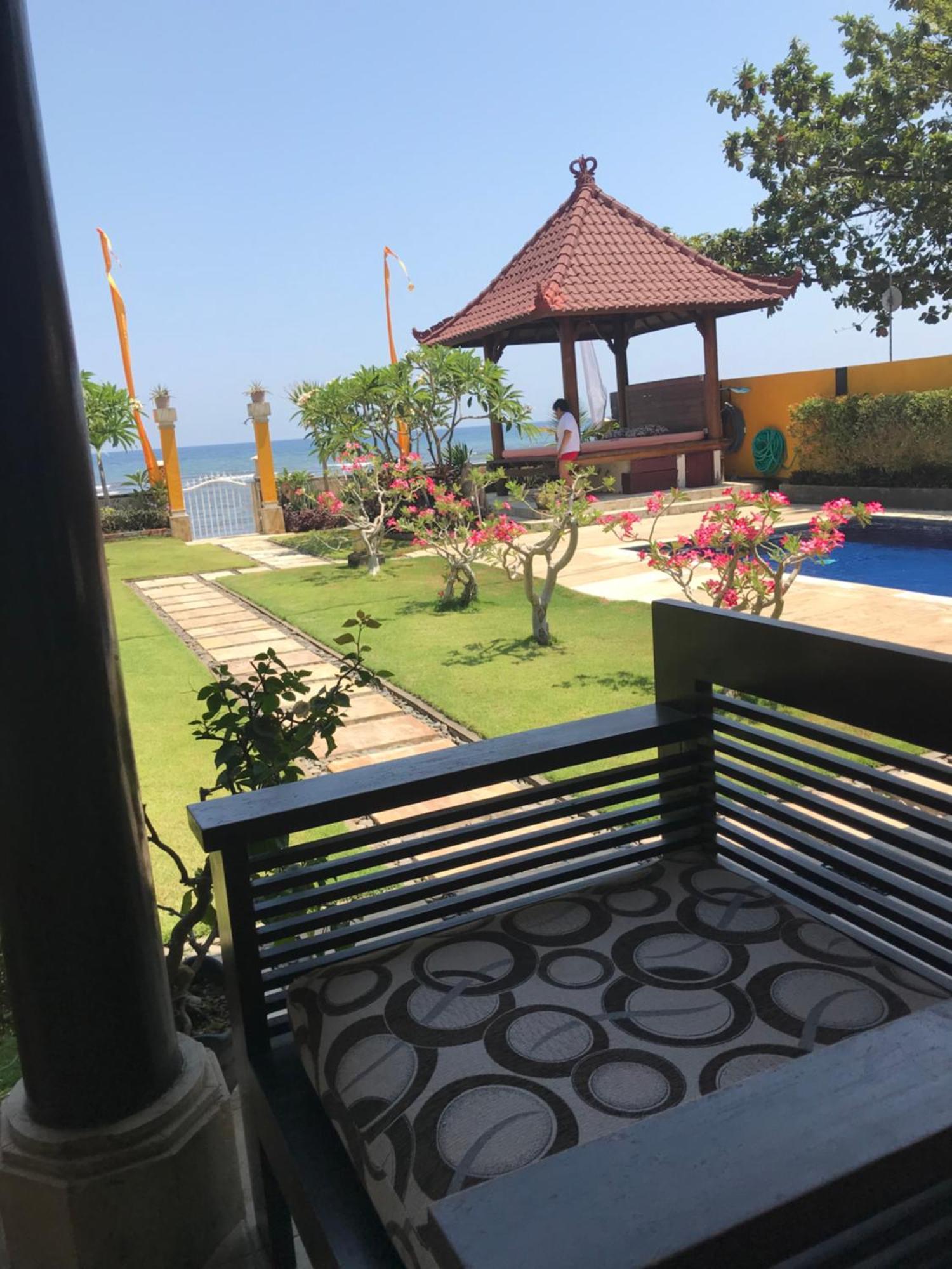 Ocean Beachfront Villa Dini Banjar  Exterior photo