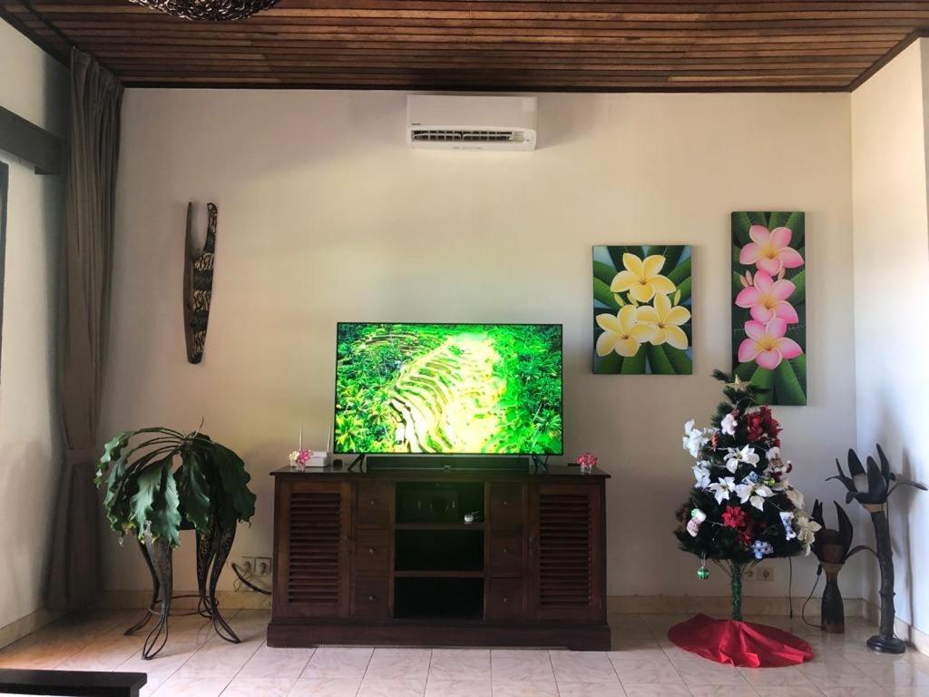 Ocean Beachfront Villa Dini Banjar  Exterior photo