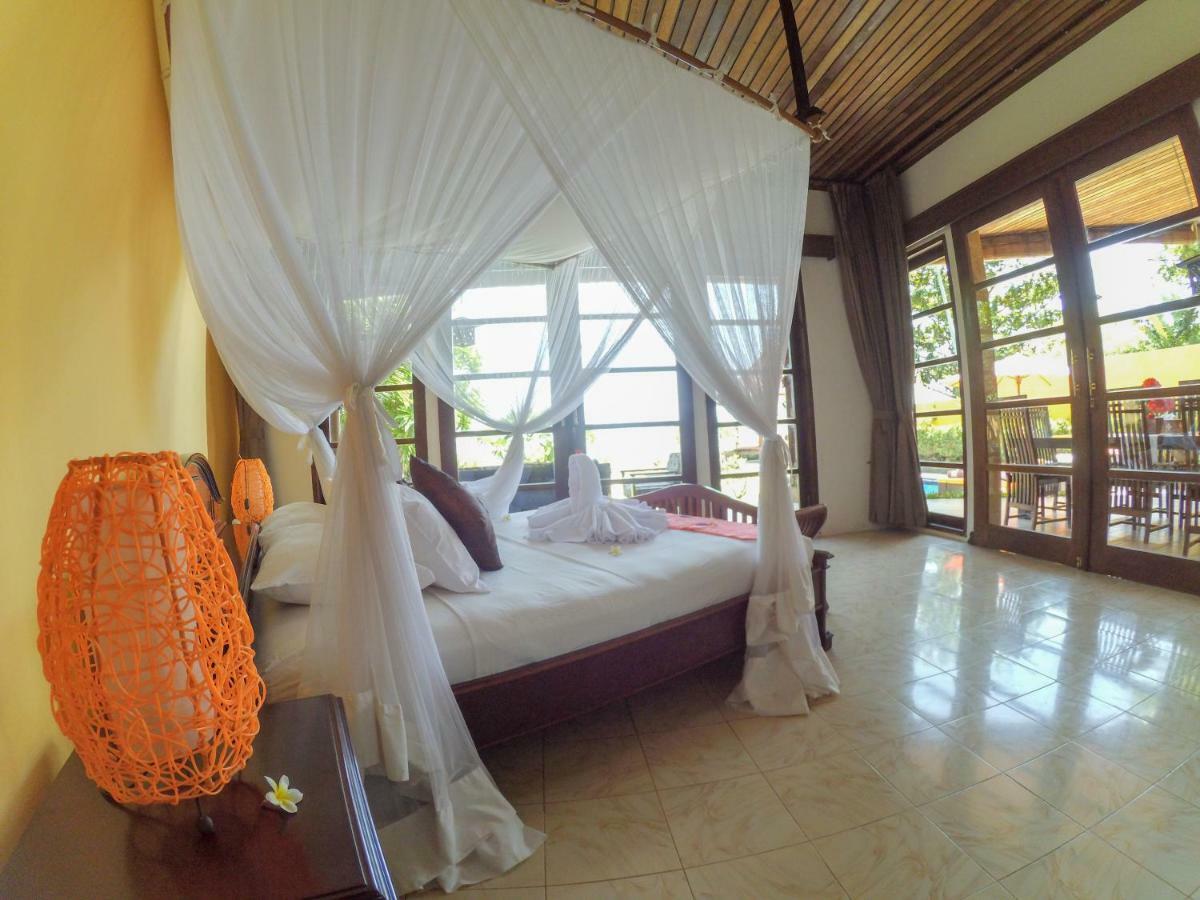 Ocean Beachfront Villa Dini Banjar  Exterior photo