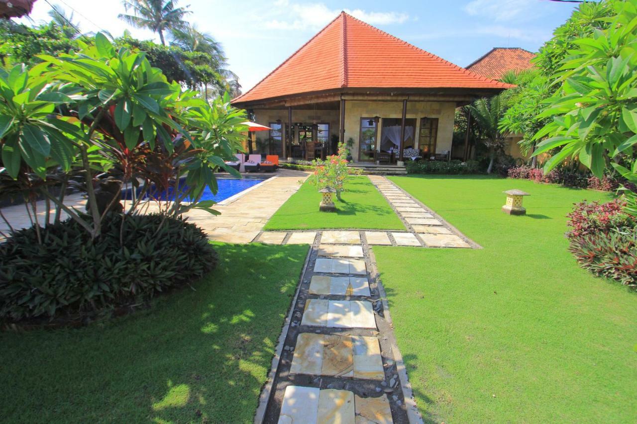 Ocean Beachfront Villa Dini Banjar  Exterior photo