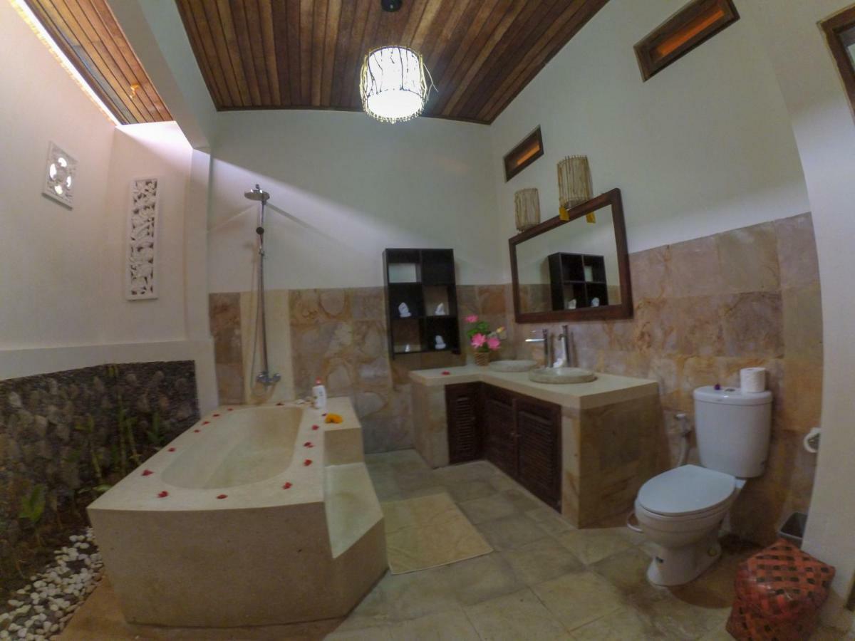 Ocean Beachfront Villa Dini Banjar  Exterior photo
