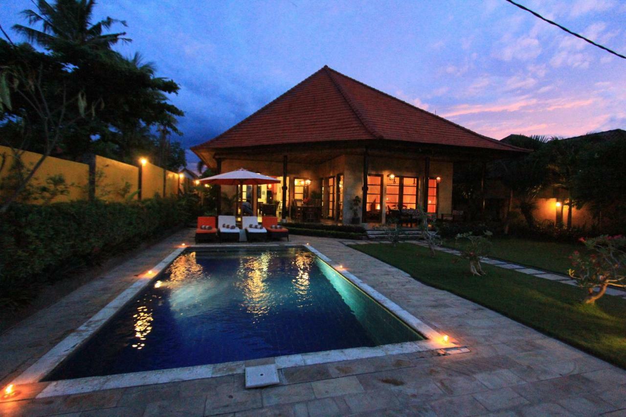 Ocean Beachfront Villa Dini Banjar  Exterior photo